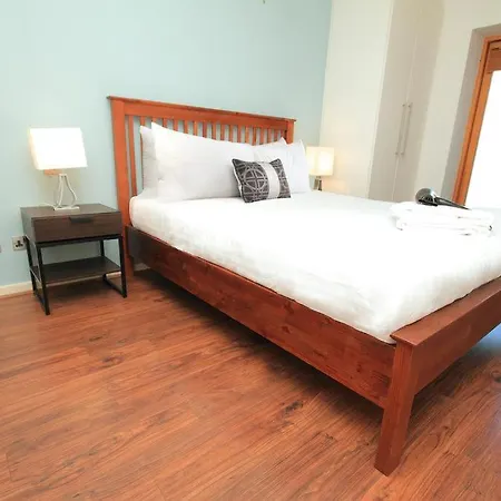 Apartment Fantastic Apt Sleeps 6! Dublin